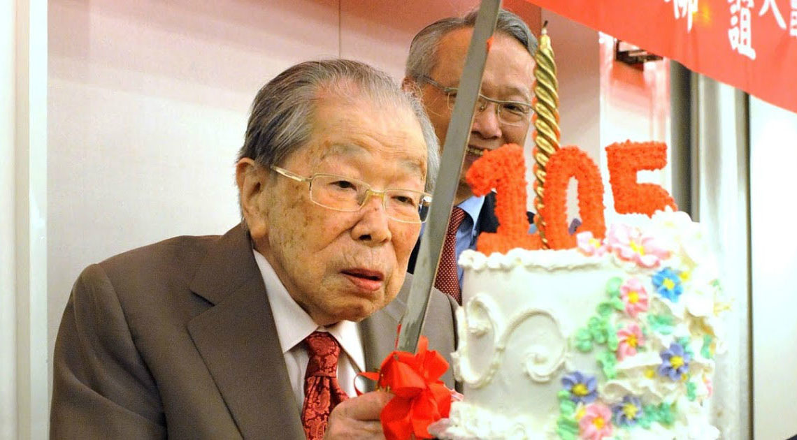 Этот японский врач прожил 106 лет. 5 золотых правил, которым он следовал
